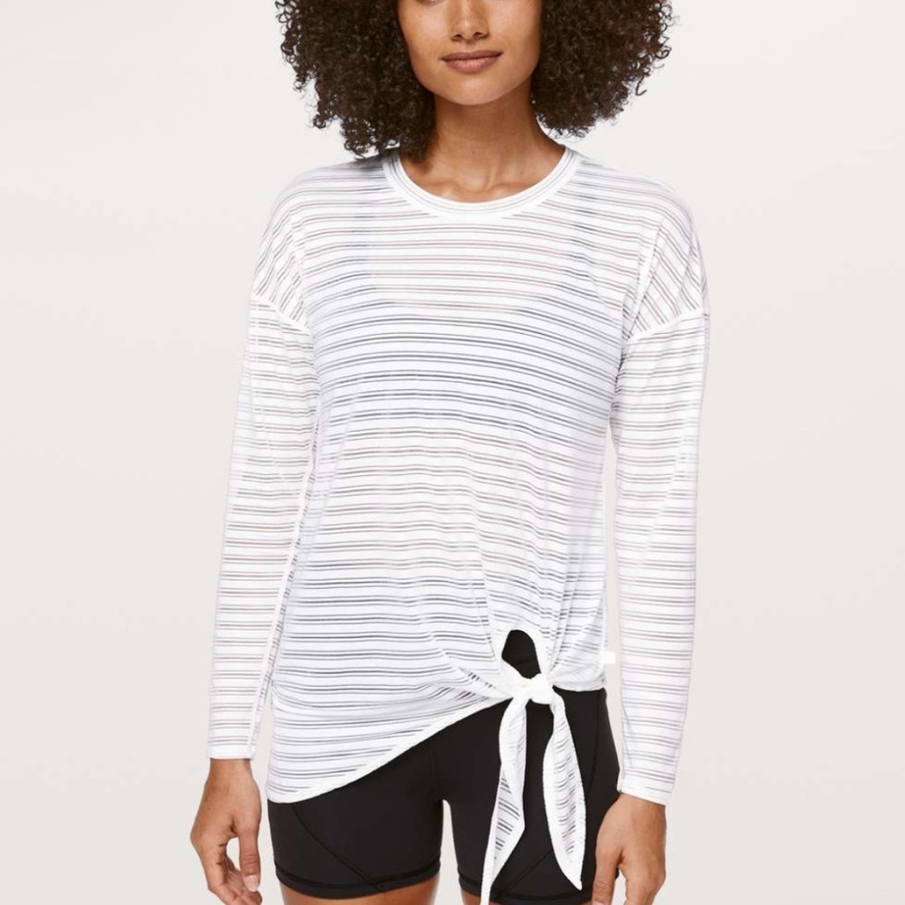 Lululemon Tie Your Practice Long Sleeve in White Stripe Size Medium